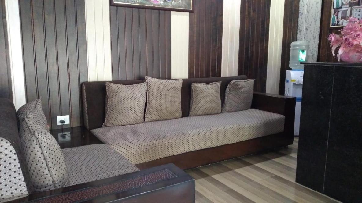 Hotel Vishla Palace By Uttarakhand Hotel Hospitality Narendra Nagar Exterior foto