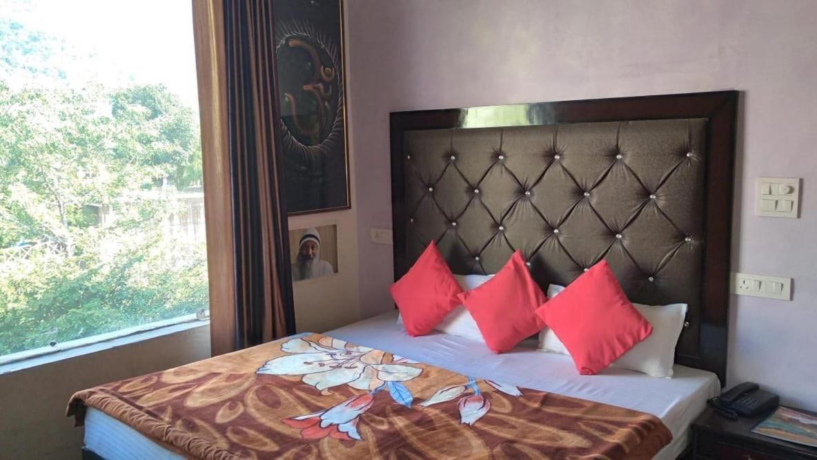 Hotel Vishla Palace By Uttarakhand Hotel Hospitality Narendra Nagar Exterior foto